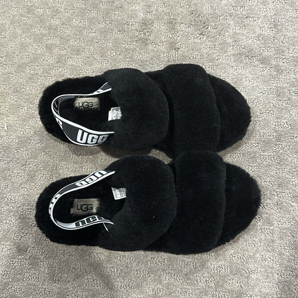 UGG BLACK FLUFF YEAH SLIDES SLIP ON SLIPPERS SHOES US SIZE 6